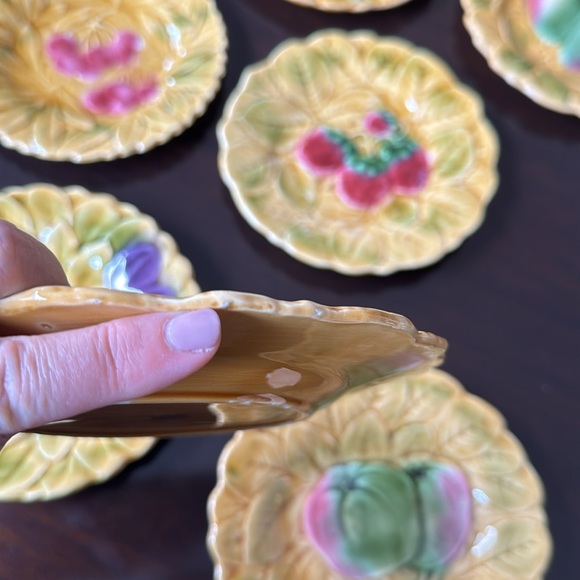 Sarreguemines Majolica Plates  7-1/2" set of 7 - Picture 9 of 12